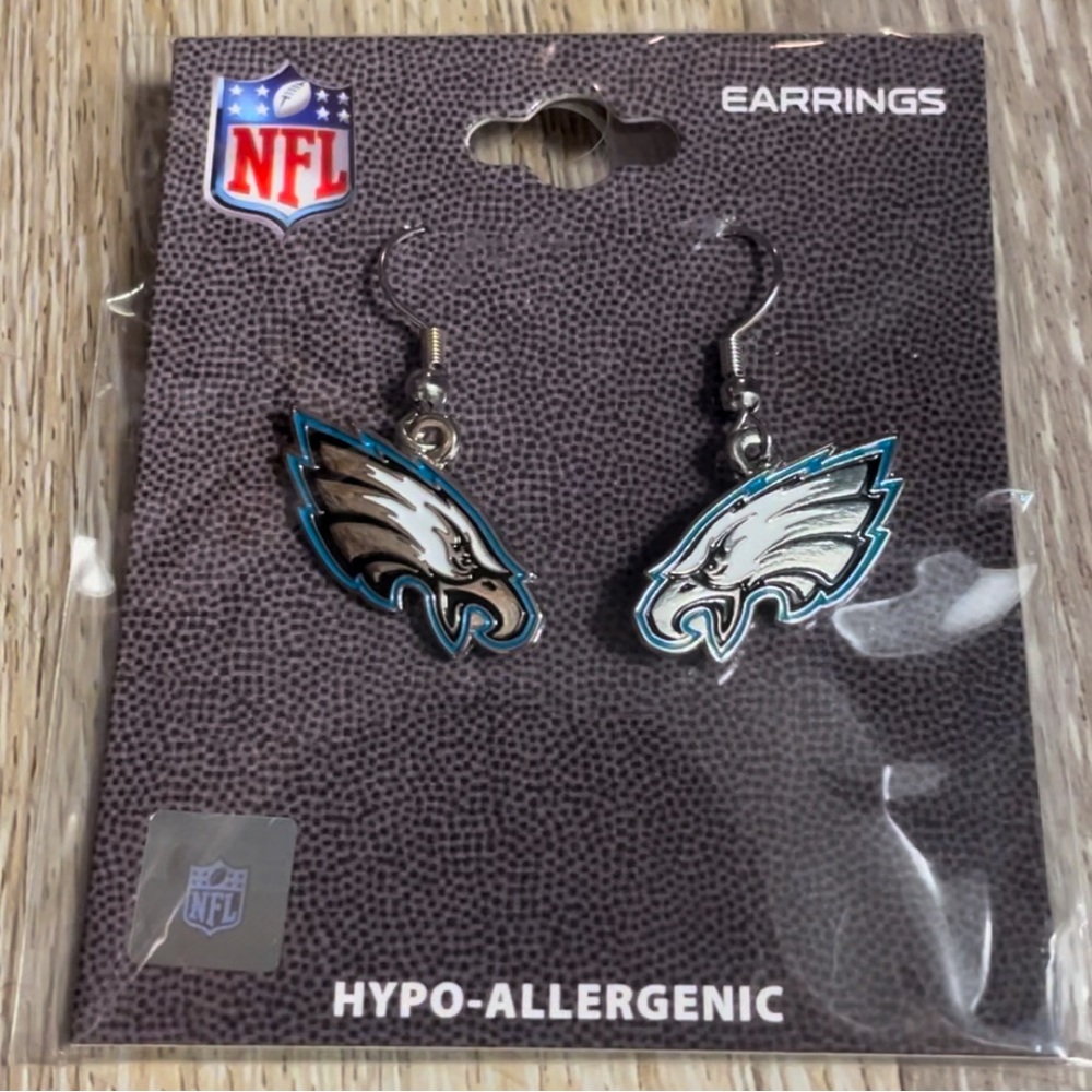 NFL Philadelphia Eagles NWT new with tags earrings